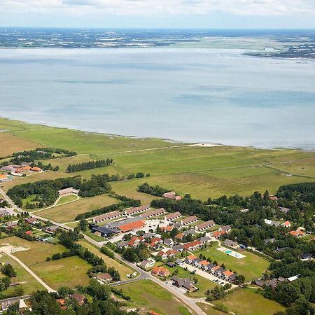 10 Person Holiday Home On A Holiday Park Blåvand Екстериор снимка