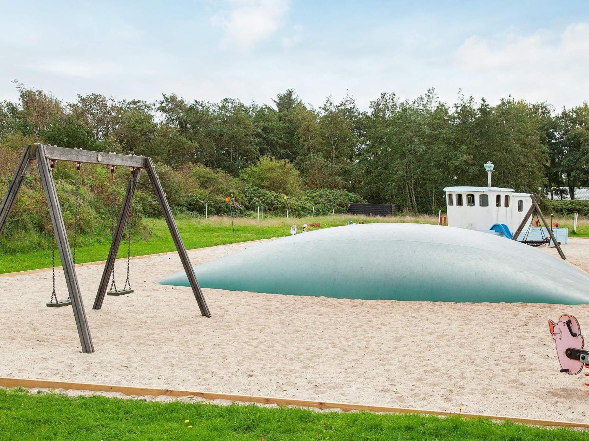 10 Person Holiday Home On A Holiday Park Blåvand Екстериор снимка