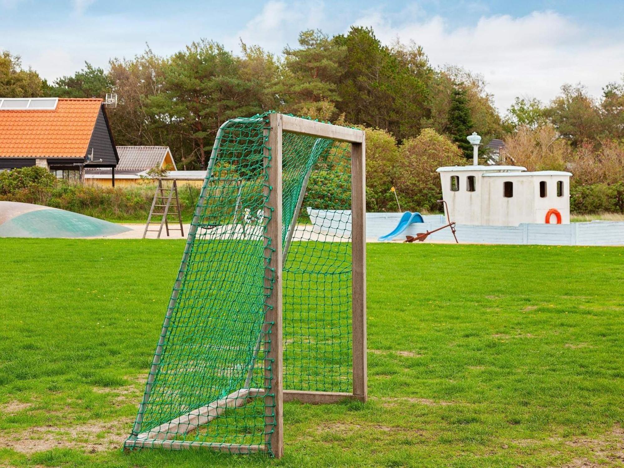 10 Person Holiday Home On A Holiday Park Blåvand Екстериор снимка