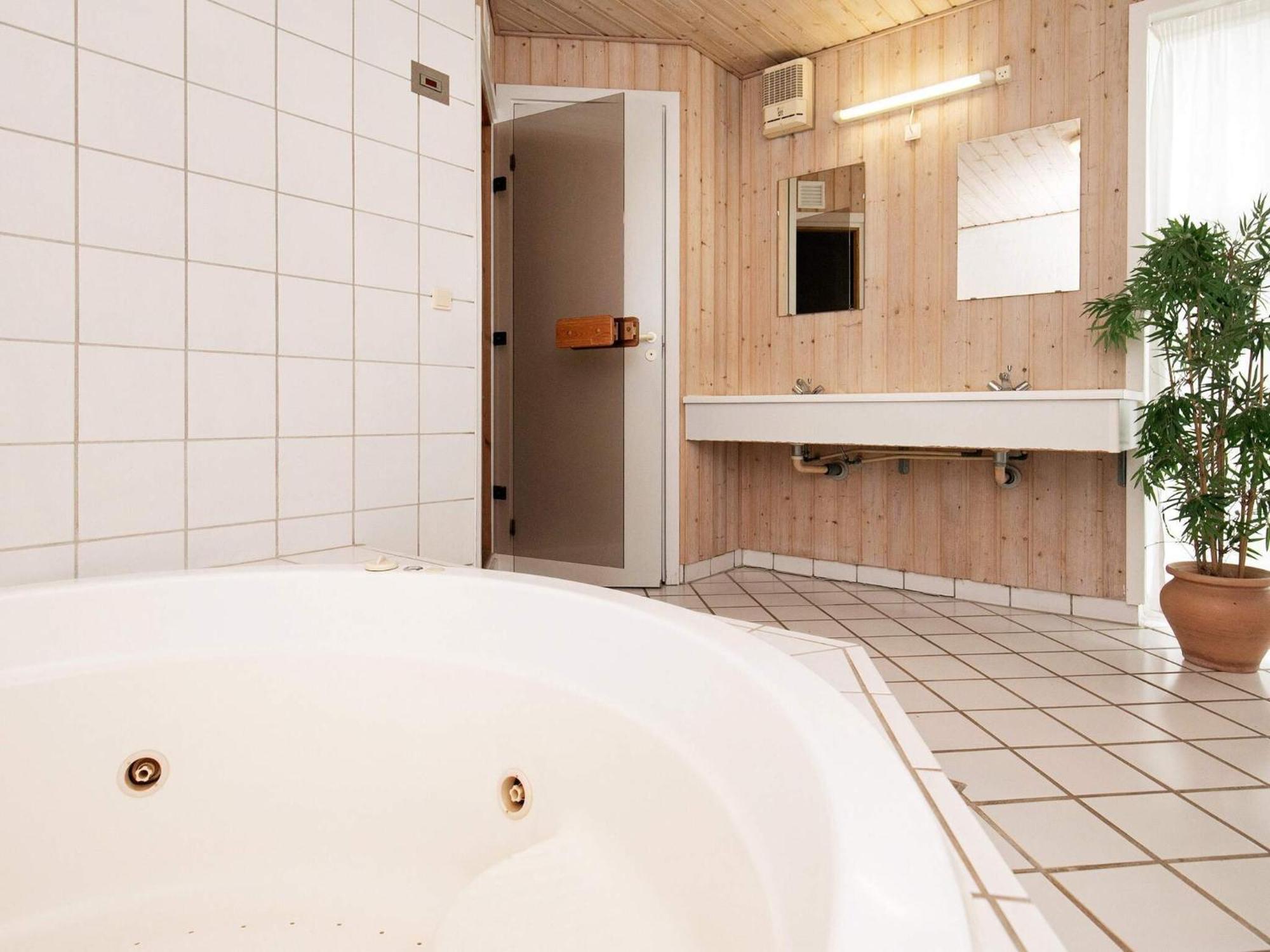 10 Person Holiday Home On A Holiday Park Blåvand Екстериор снимка